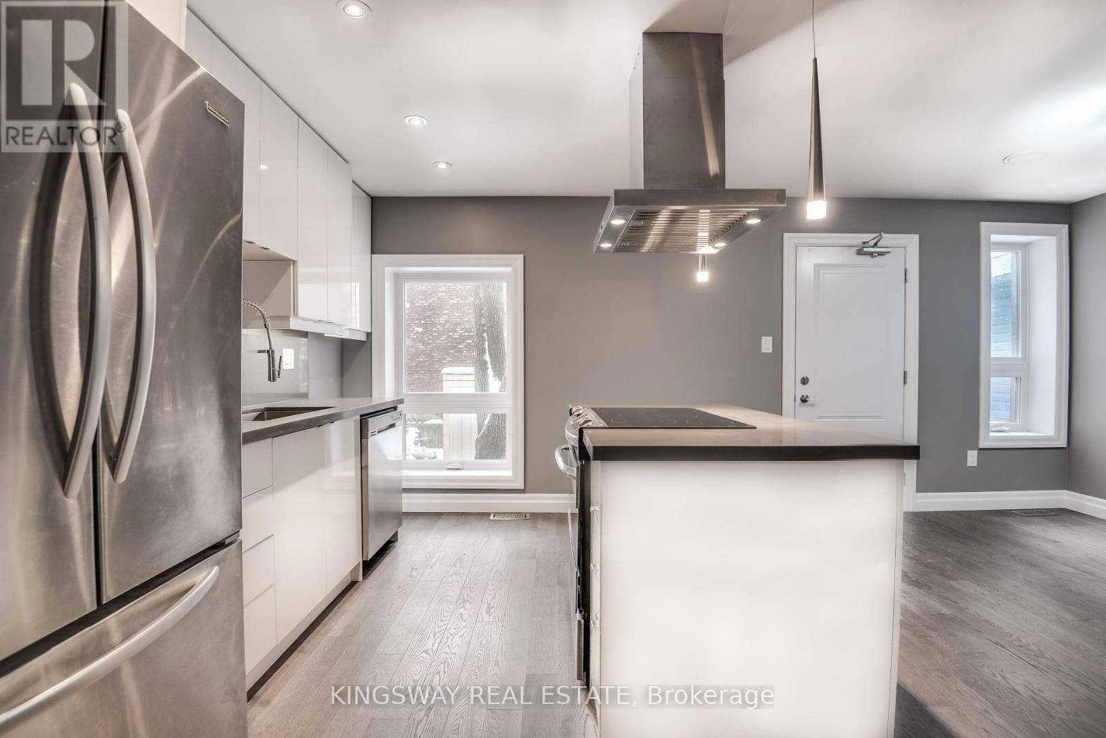 2 - 21 SPRINGHURST AVENUE Image 14