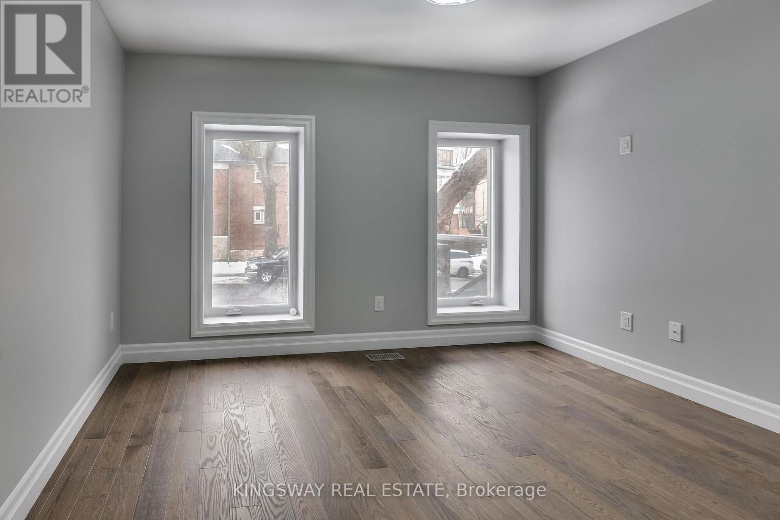 2 - 21 SPRINGHURST AVENUE Image 6