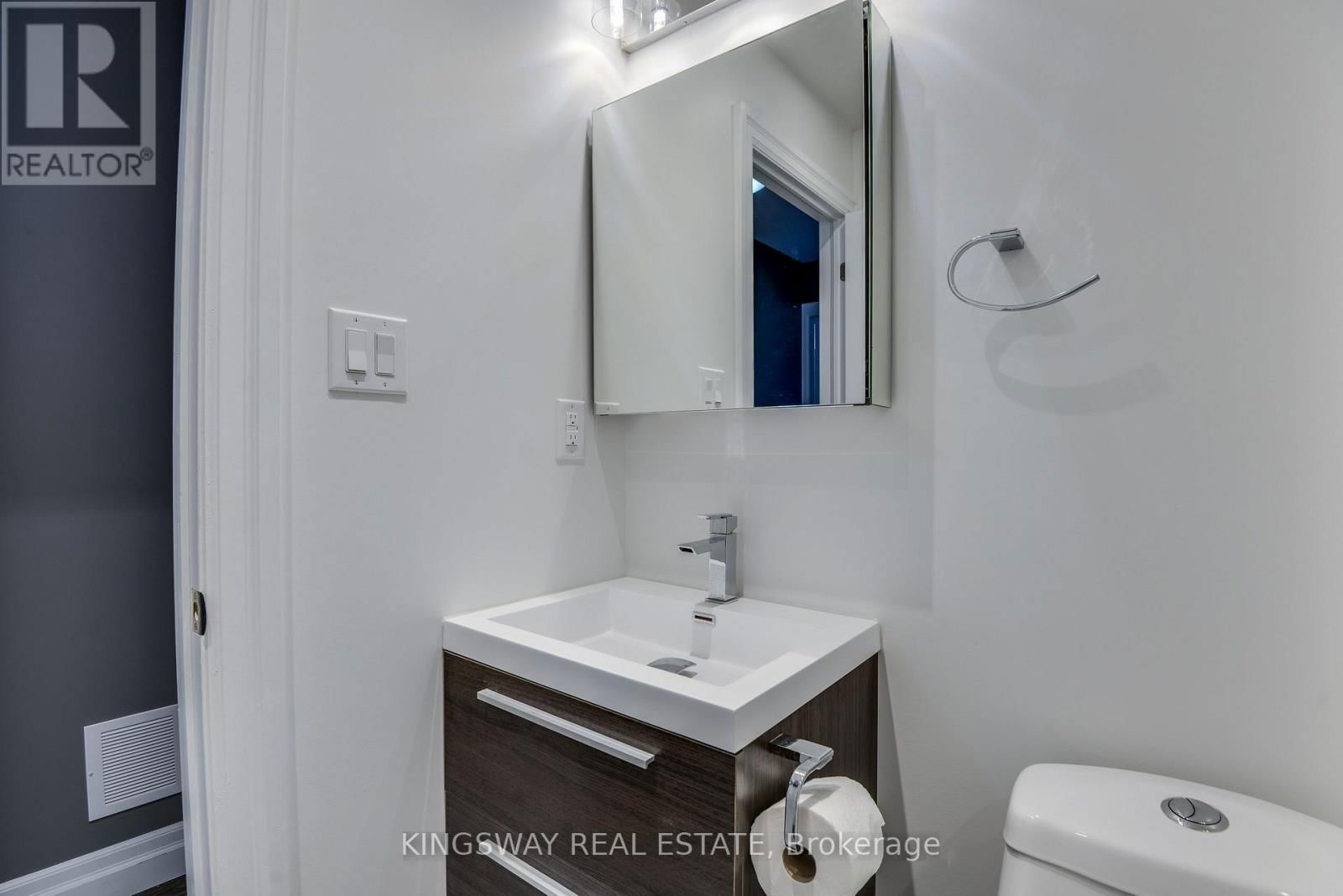 2 - 21 SPRINGHURST AVENUE Image 9