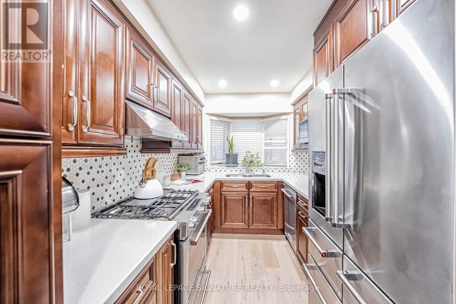 554 GALAXY COURT Image 14
