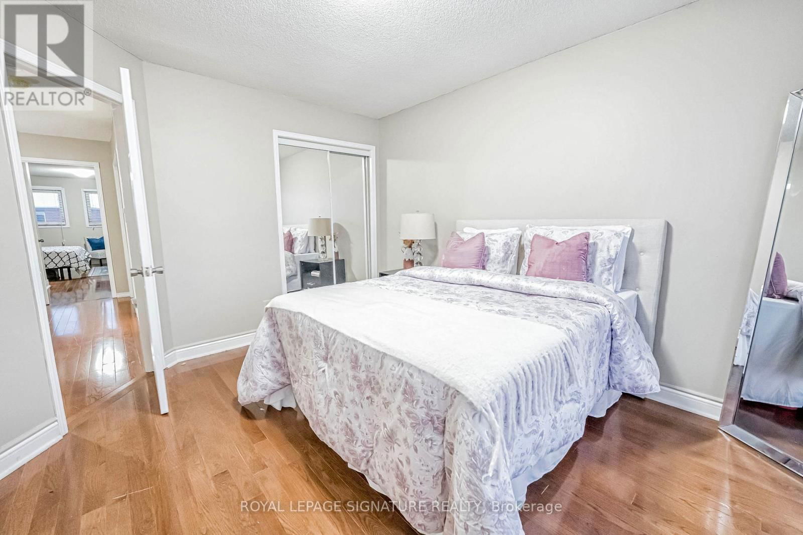 554 GALAXY COURT Image 25