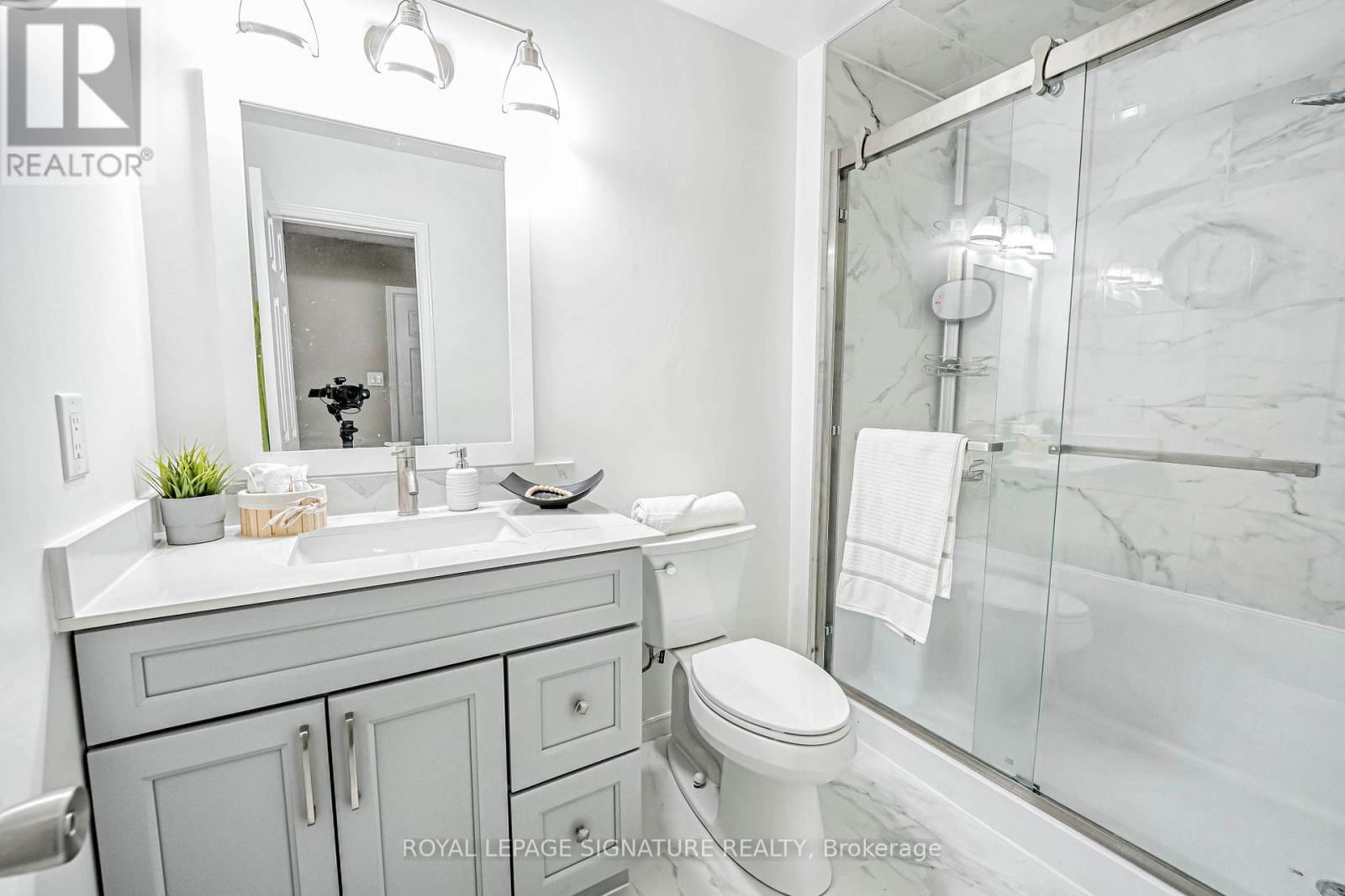 554 GALAXY COURT Image 30
