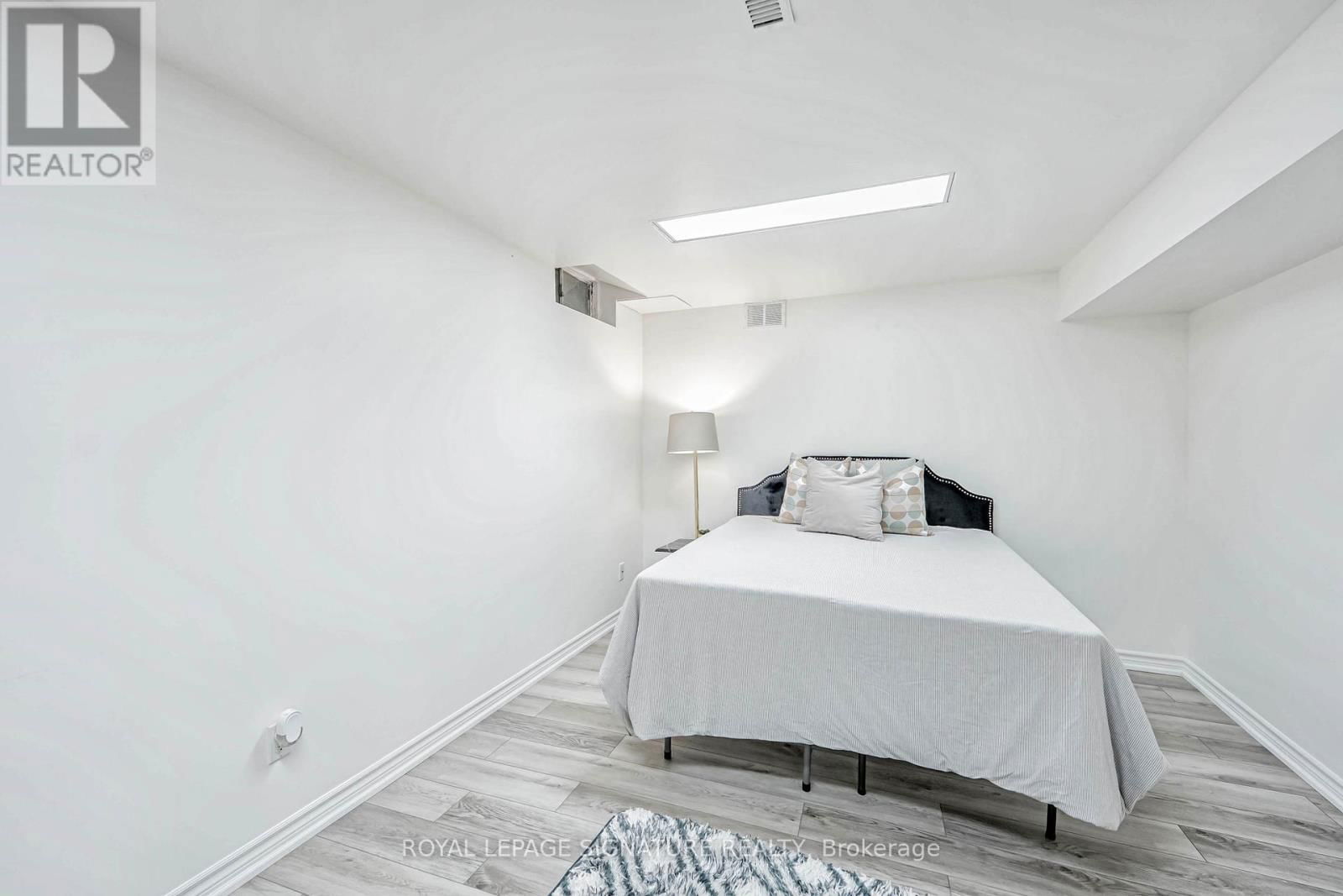 554 GALAXY COURT Image 36