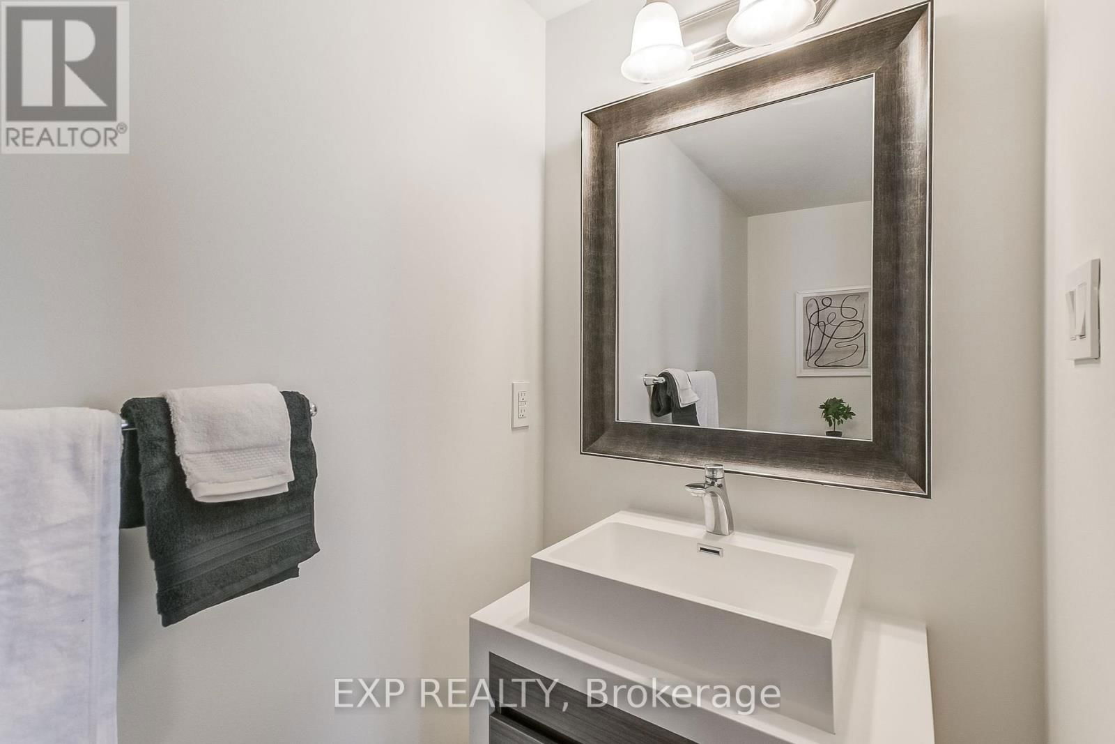 979 NADALIN HEIGHTS Image 23