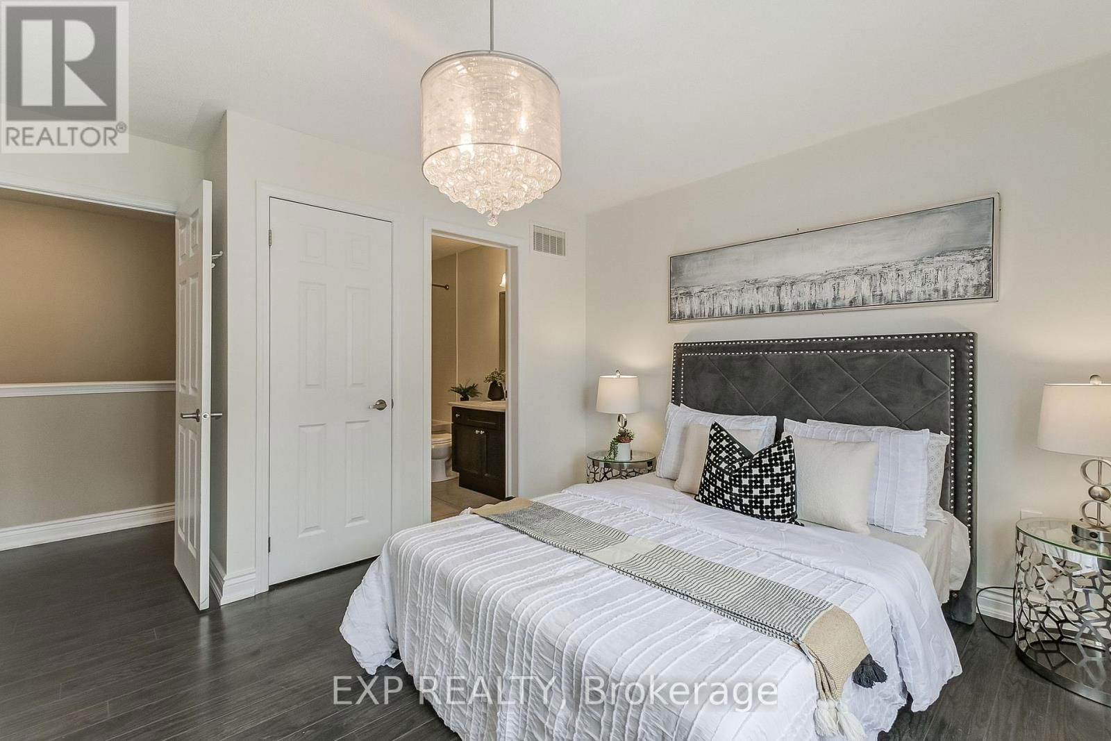979 NADALIN HEIGHTS Image 26