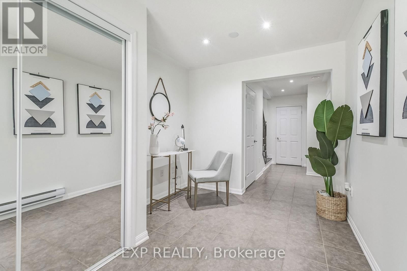 979 NADALIN HEIGHTS Image 6