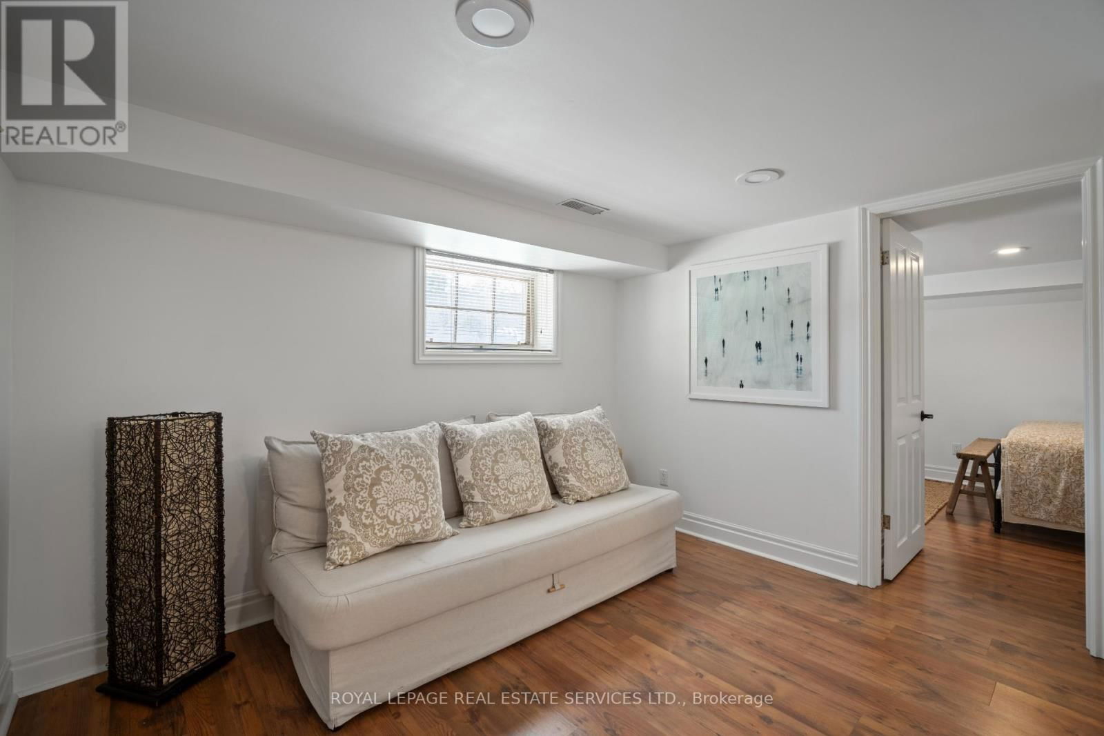 39 SOUTH KINGSLEA DRIVE Image 36