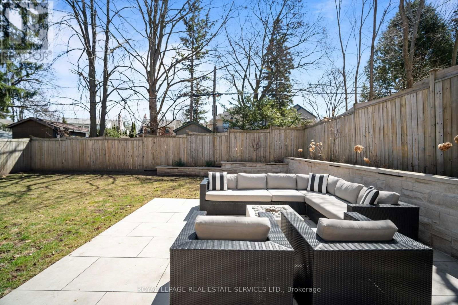39 SOUTH KINGSLEA DRIVE Image 43