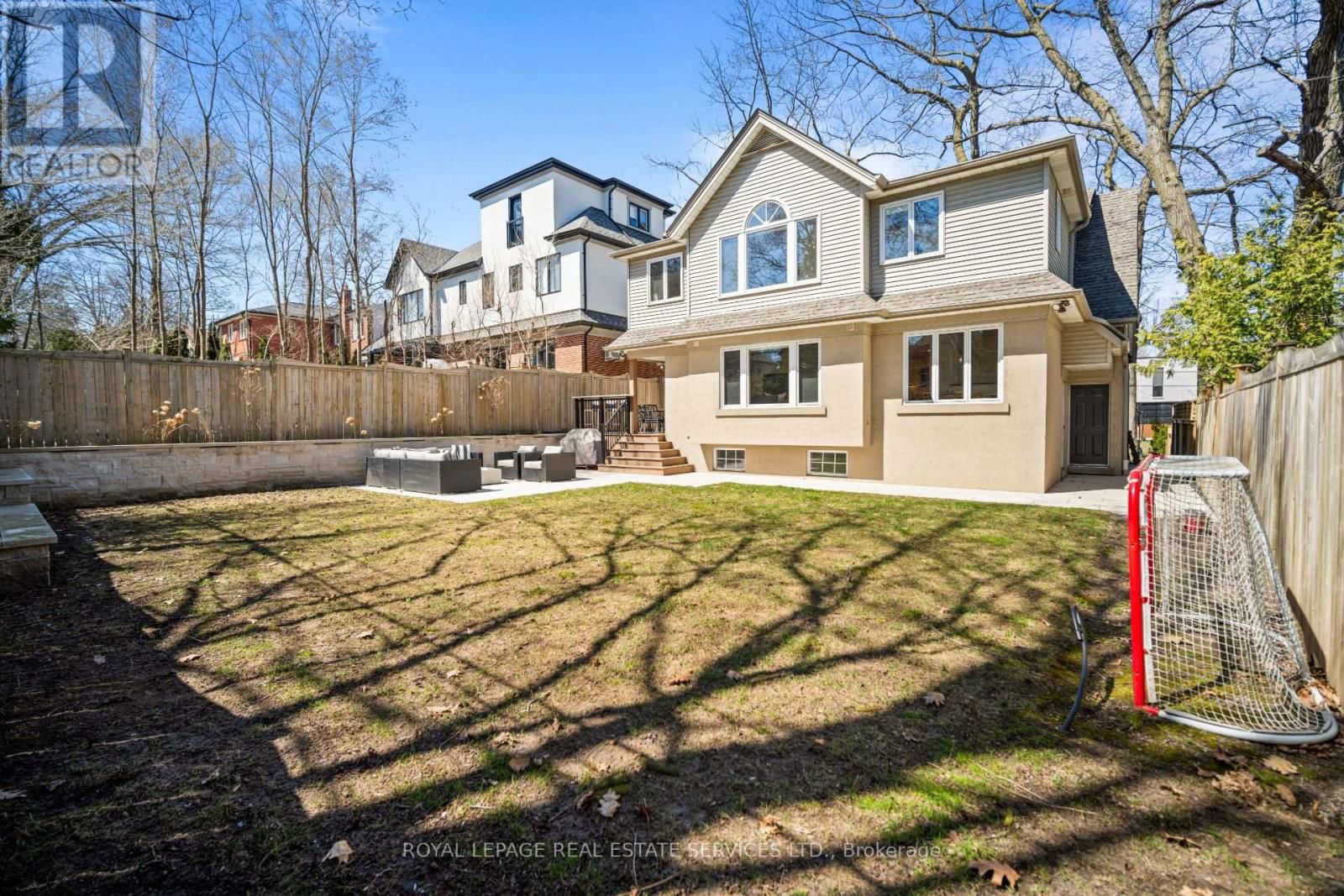 39 SOUTH KINGSLEA DRIVE Image 45
