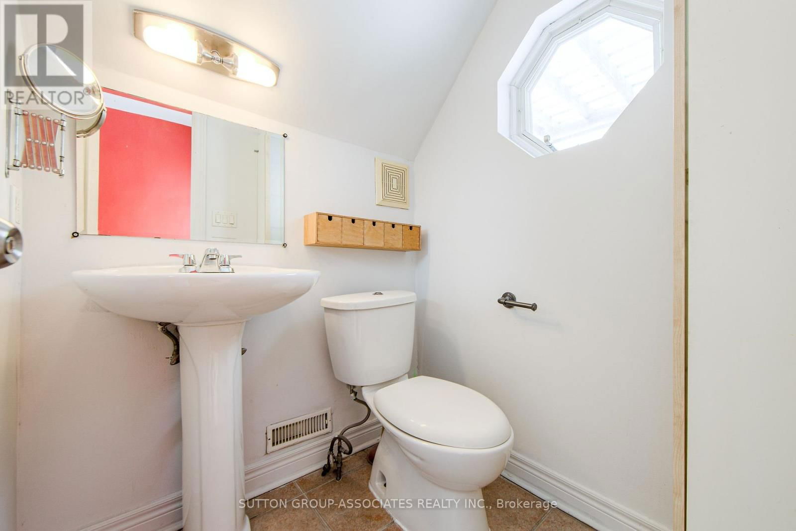 50 LAPPIN AVENUE Image 24