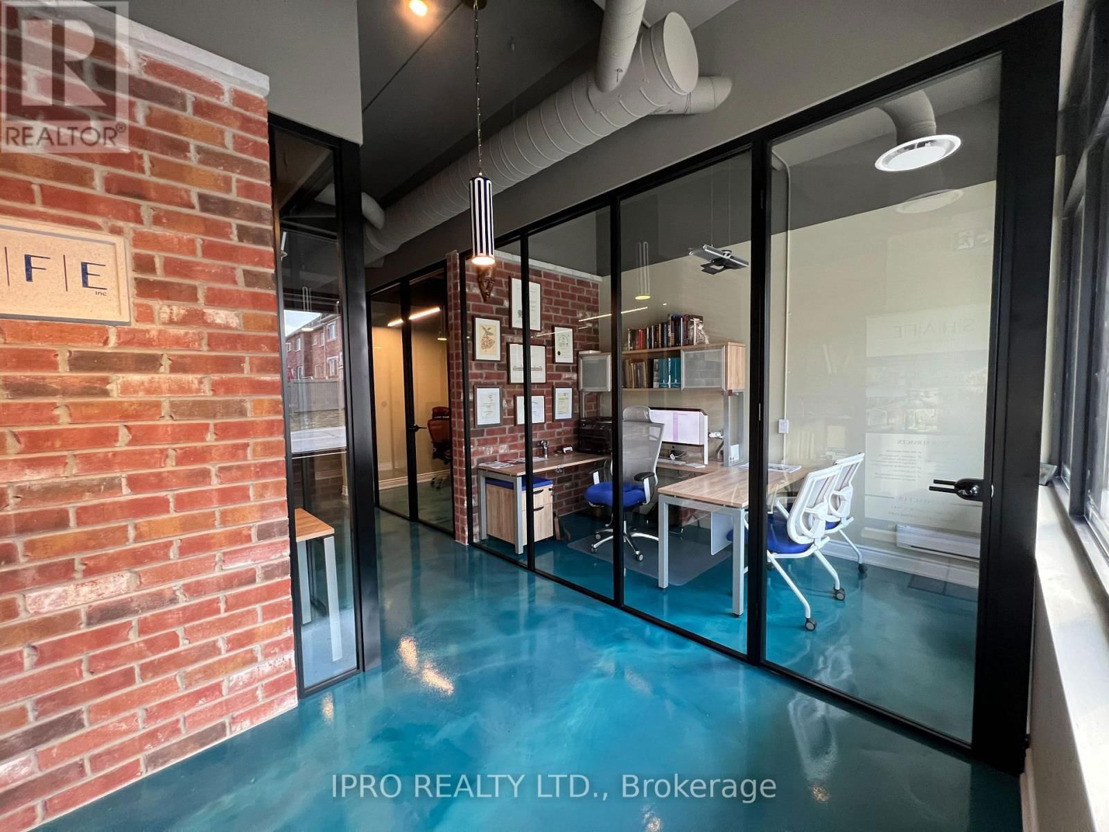 126 BURNHAMTHORPE ROAD EAST Image 8