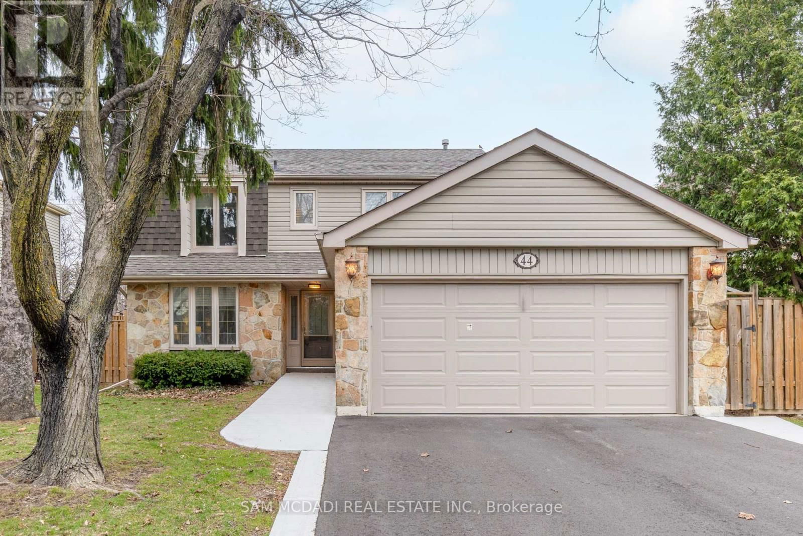 44 MADRID CRESCENT Image 1