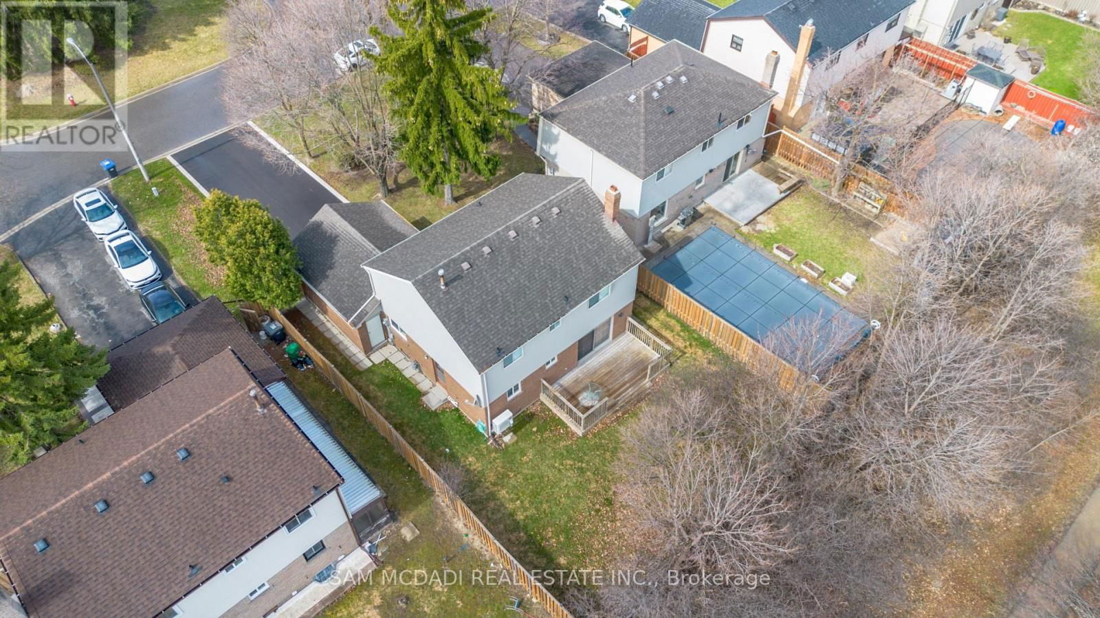 44 MADRID CRESCENT Image 36