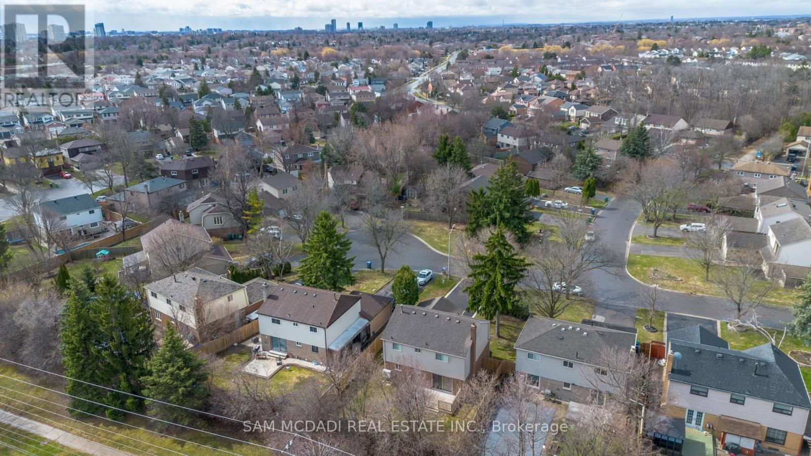 44 MADRID CRESCENT Image 39