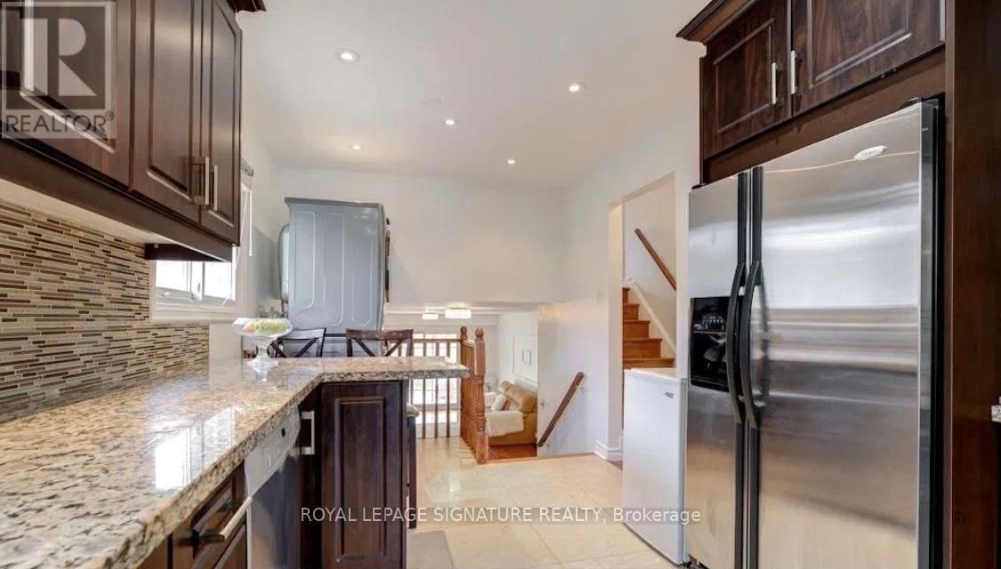 876 BLAIRHOLM AVENUE Image 8