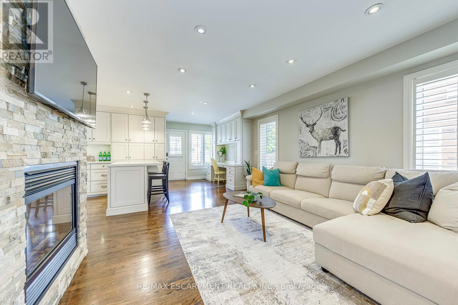 2375 ENNERDALE ROAD Image 12