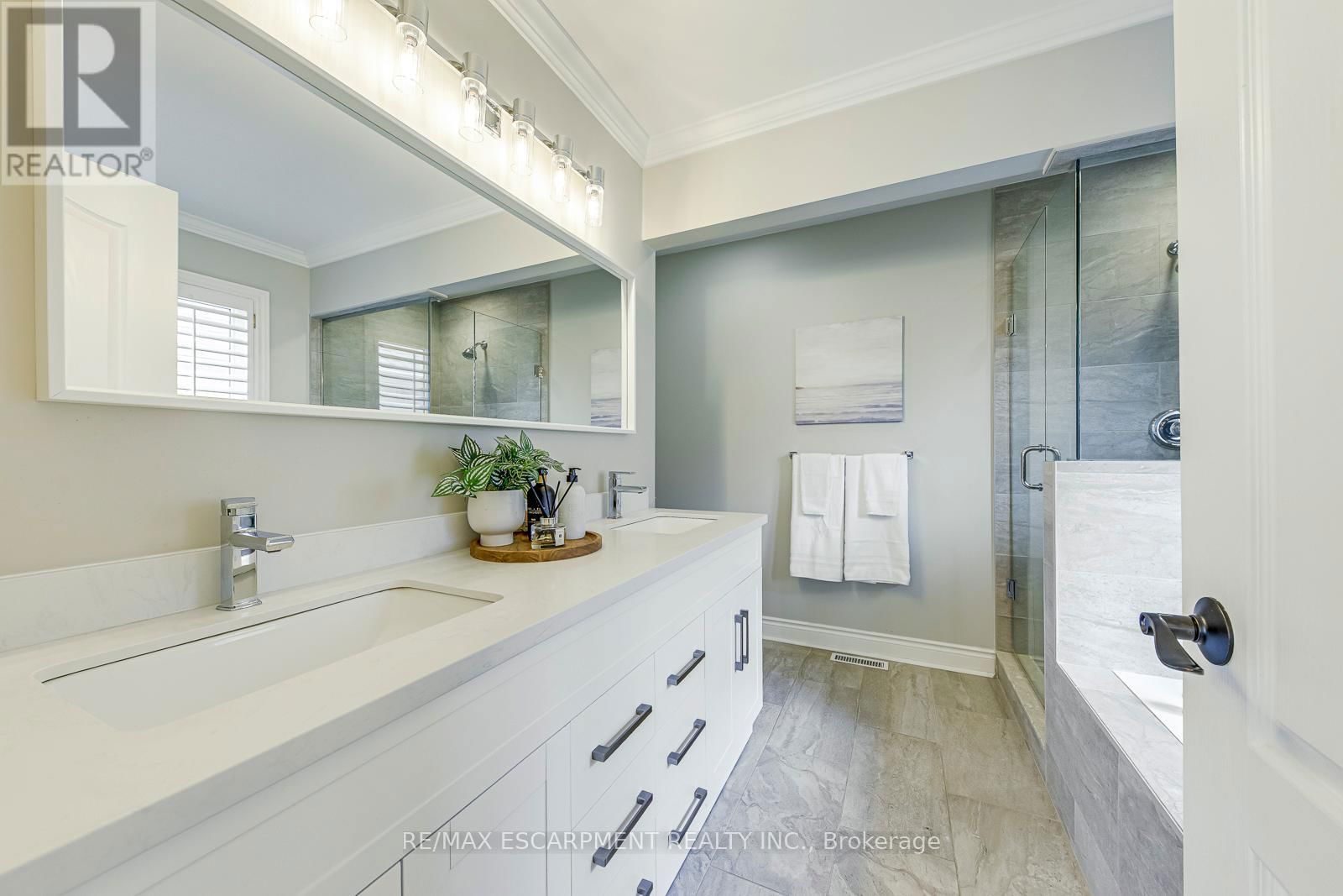 2375 ENNERDALE ROAD Image 24