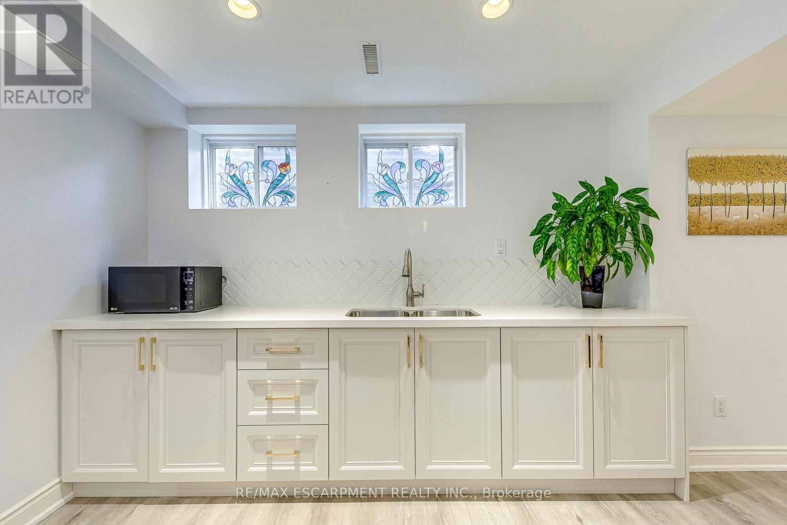 2375 ENNERDALE ROAD Image 33