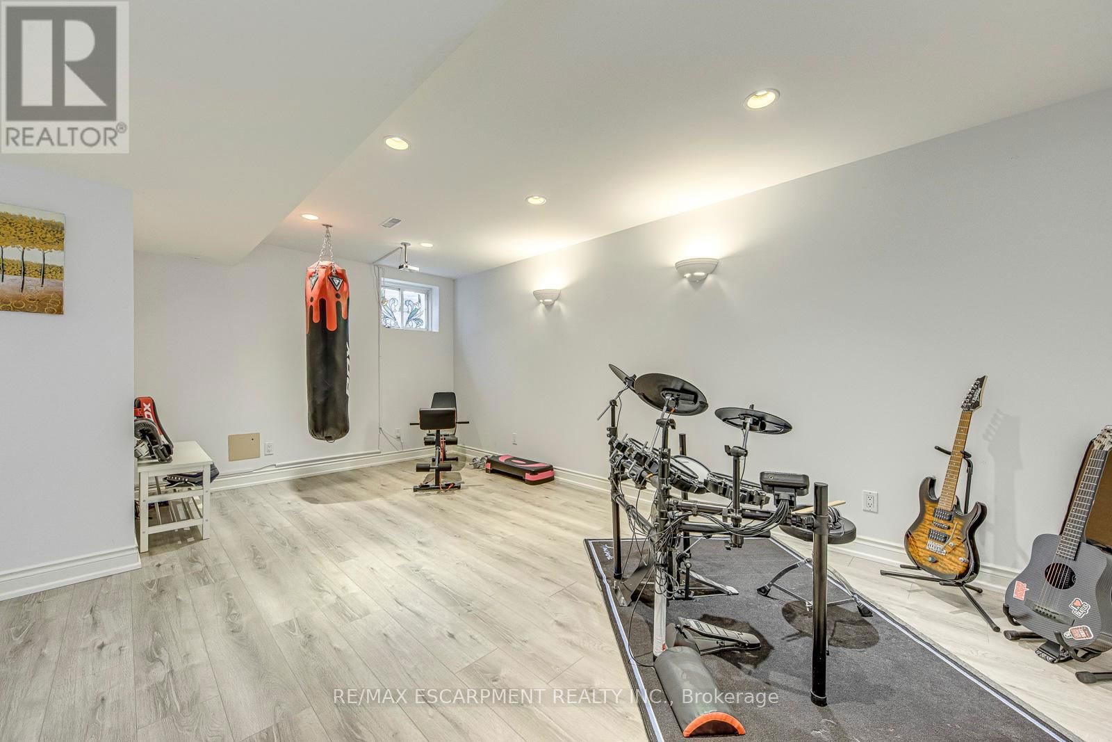 2375 ENNERDALE ROAD Image 36