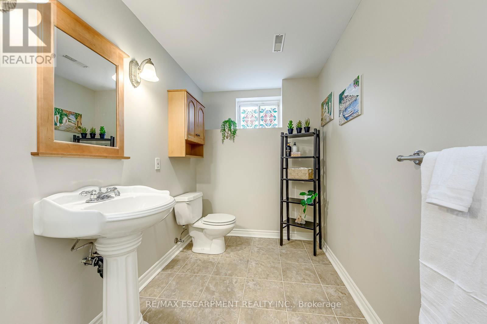 2375 ENNERDALE ROAD Image 38