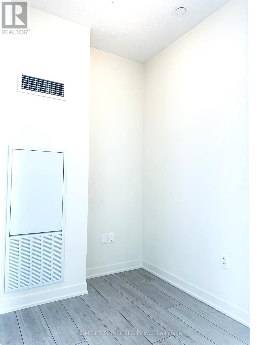 2905 - 38 ANNIE CRAIG DRIVE Image 10