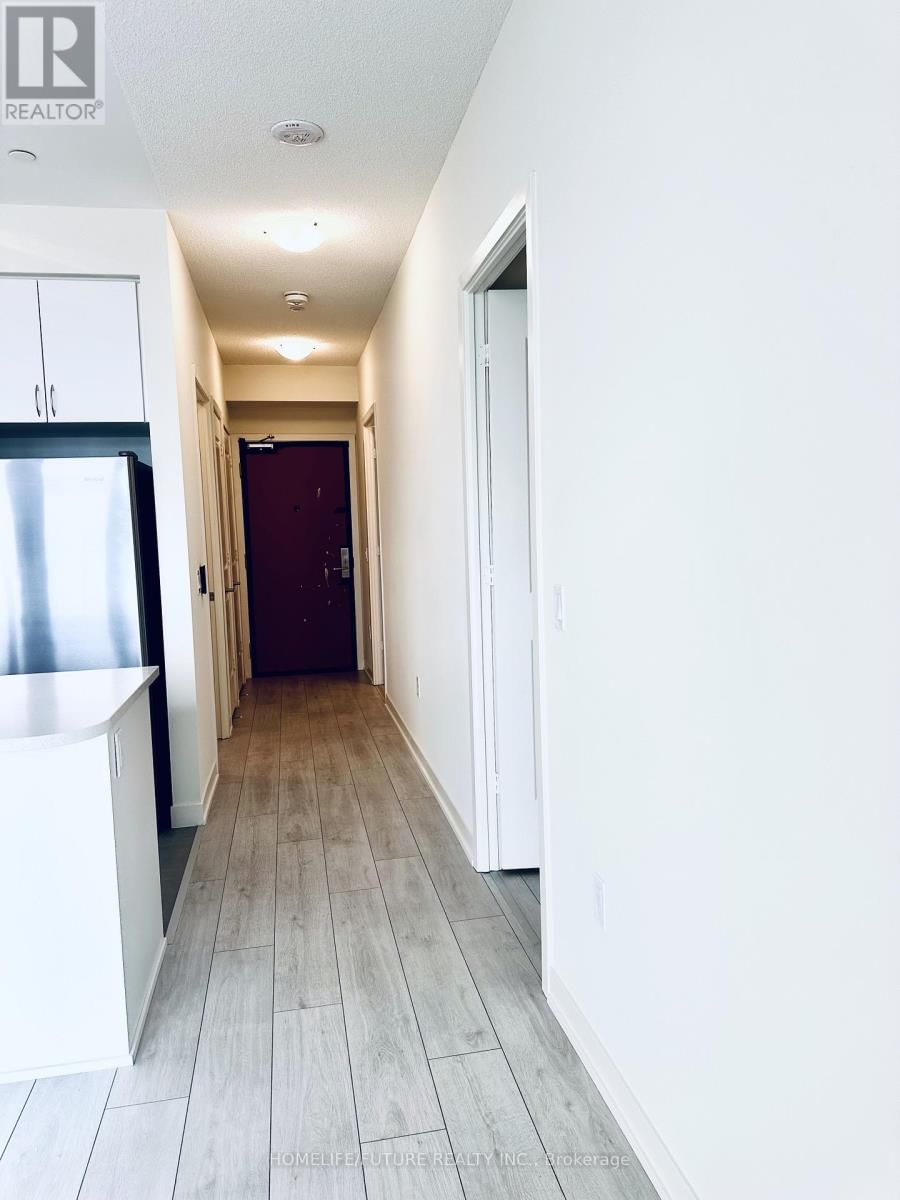 2905 - 38 ANNIE CRAIG DRIVE Image 3