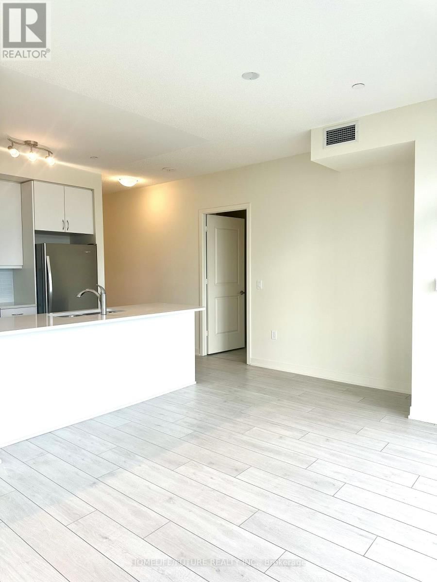 2905 - 38 ANNIE CRAIG DRIVE Image 4