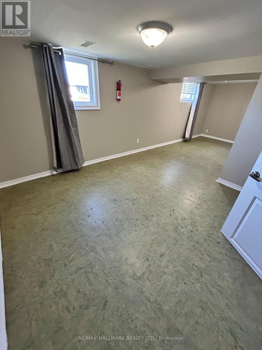 Lower - 63 LOCKERBIE AVENUE Image 11