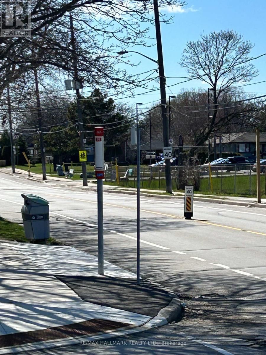 Lower - 63 LOCKERBIE AVENUE Image 23
