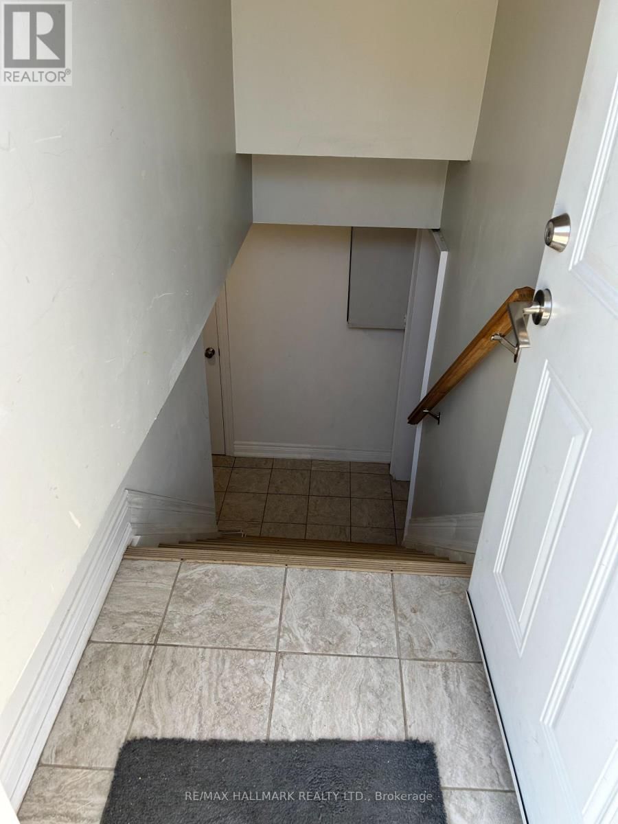 Lower - 63 LOCKERBIE AVENUE Image 4