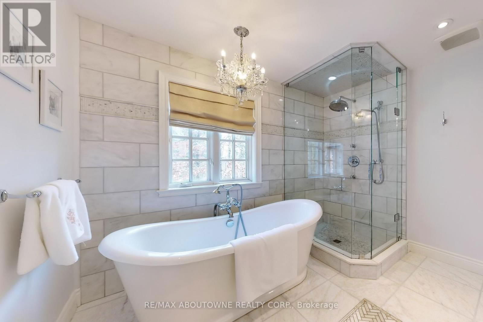 1175 RIVERBANK WAY Image 30