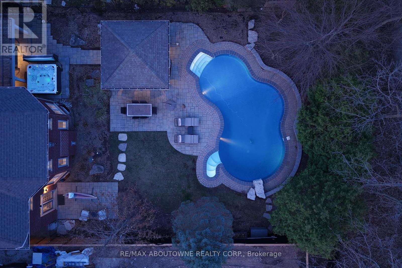 1175 RIVERBANK WAY Image 50