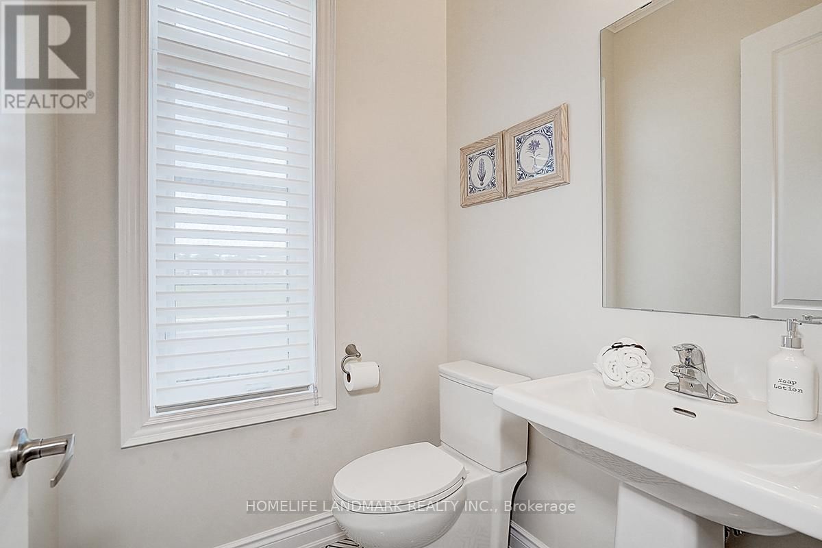 1301 FELICITY GARDENS Image 10