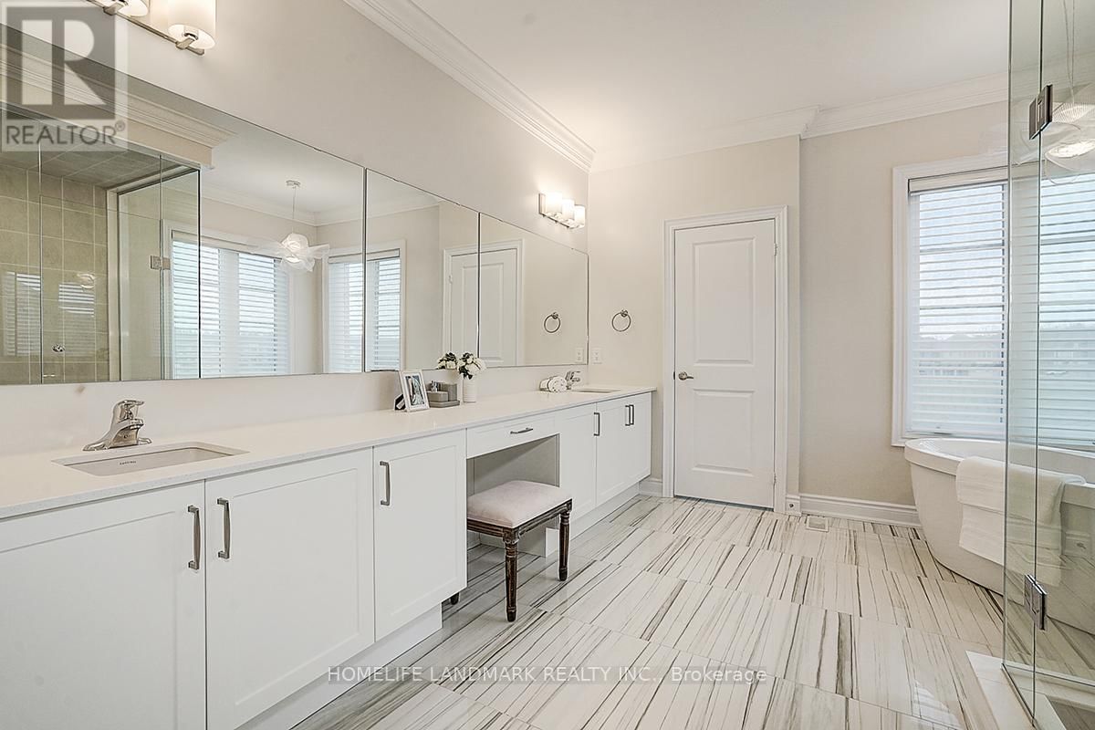 1301 FELICITY GARDENS Image 32