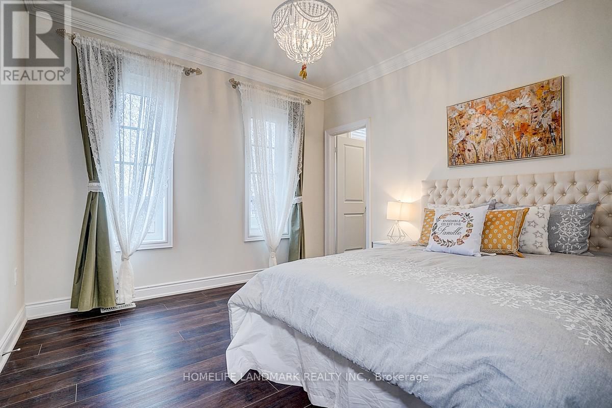 1301 FELICITY GARDENS Image 34