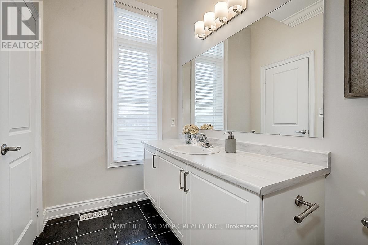 1301 FELICITY GARDENS Image 36