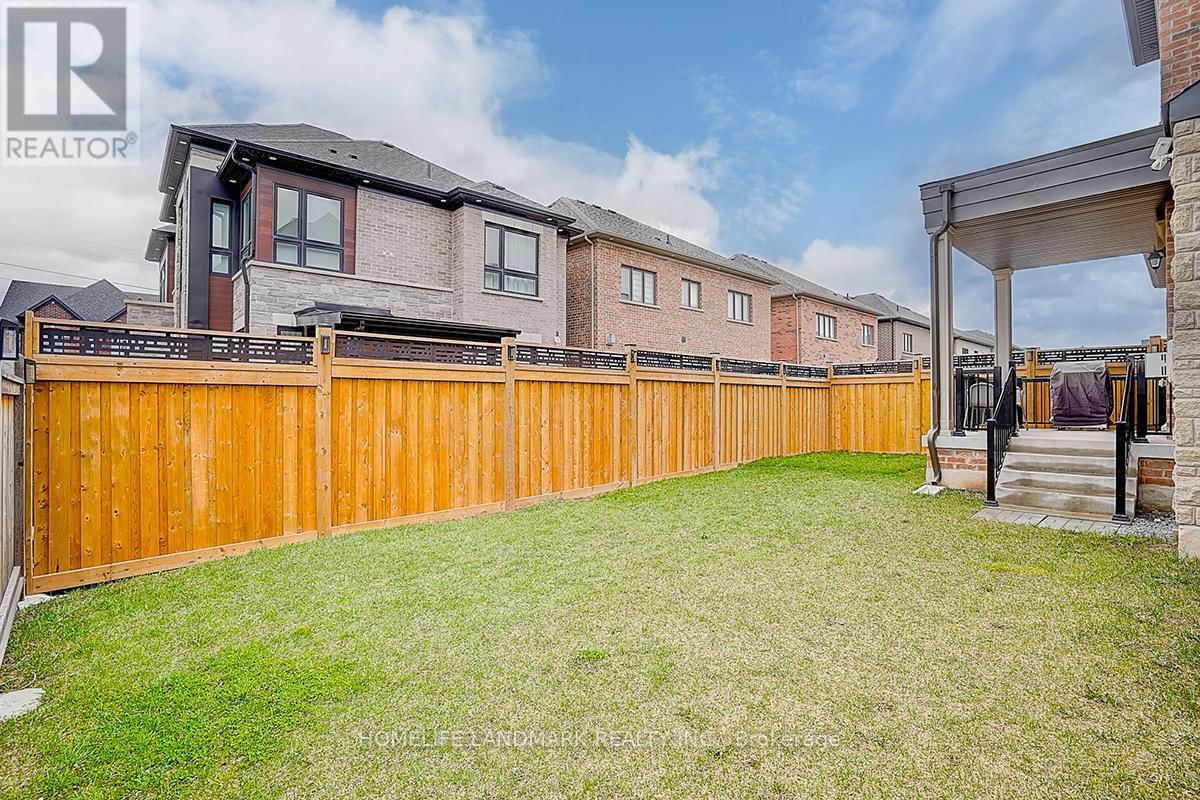 1301 FELICITY GARDENS Image 49