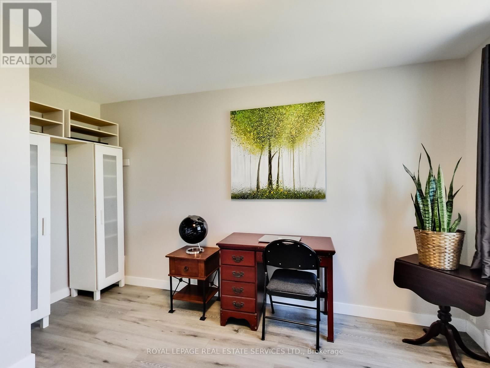 5 - 1008 FALGARWOOD DRIVE Image 41