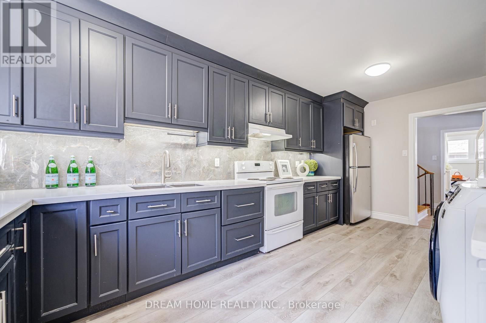 1323 SHAMIR CRESCENT Image 16