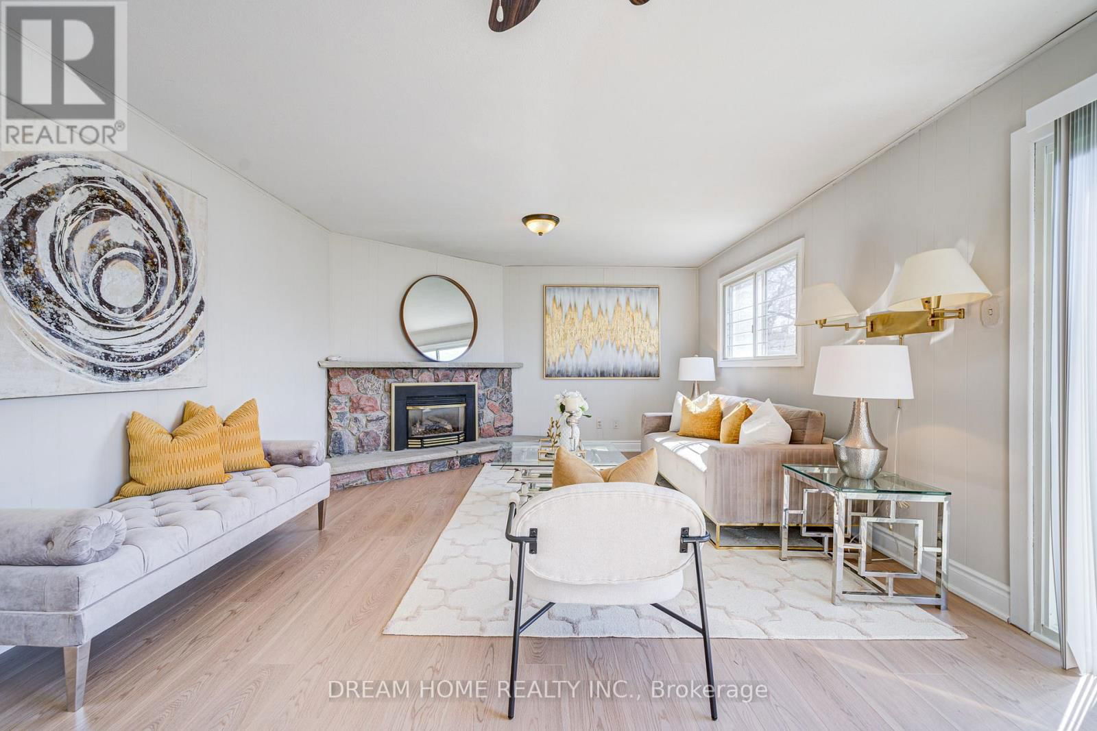 1323 SHAMIR CRESCENT Image 19