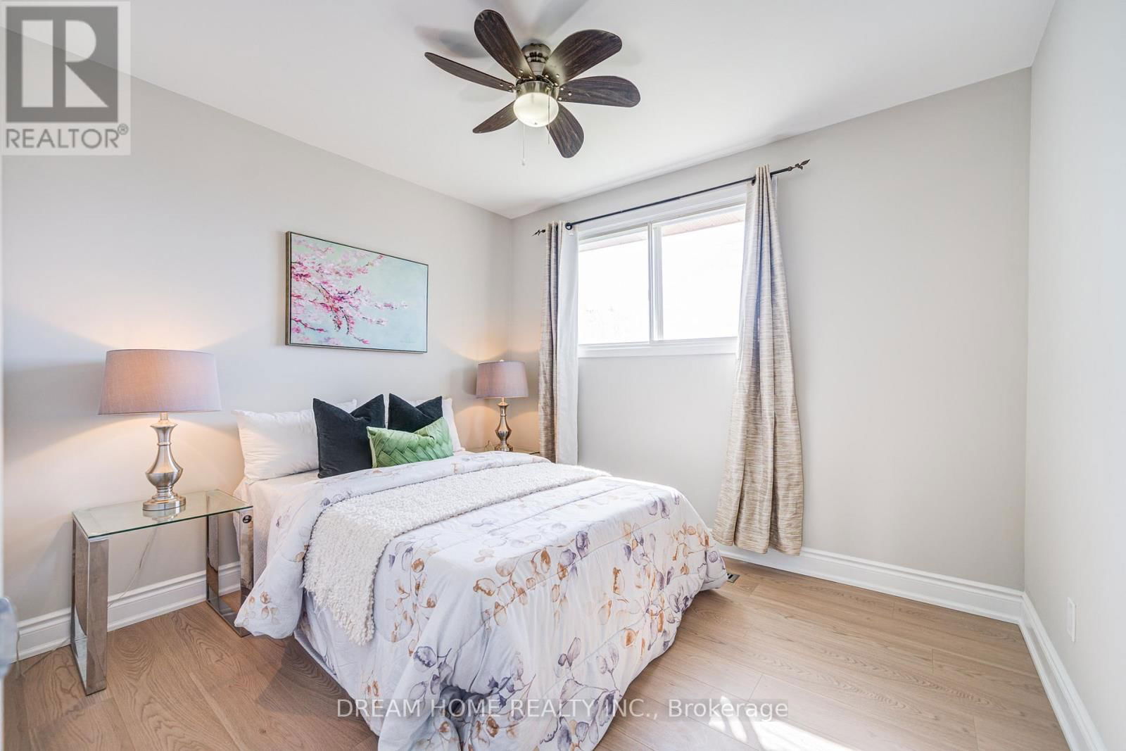 1323 SHAMIR CRESCENT Image 28