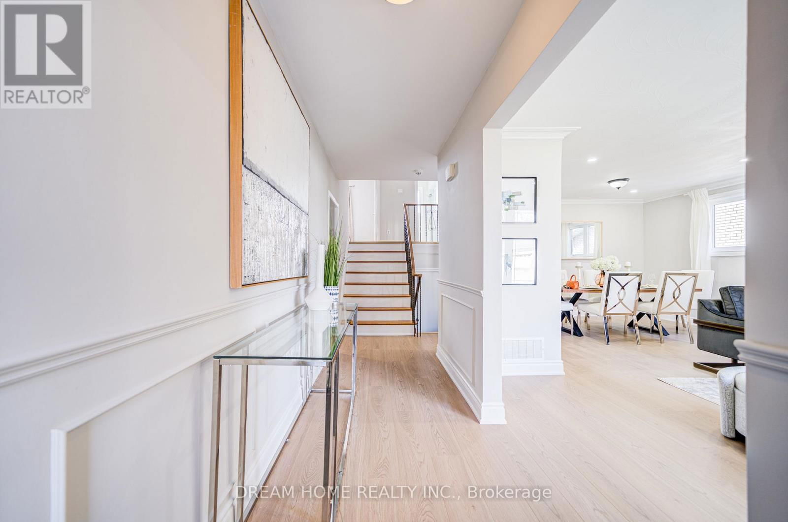 1323 SHAMIR CRESCENT Image 3