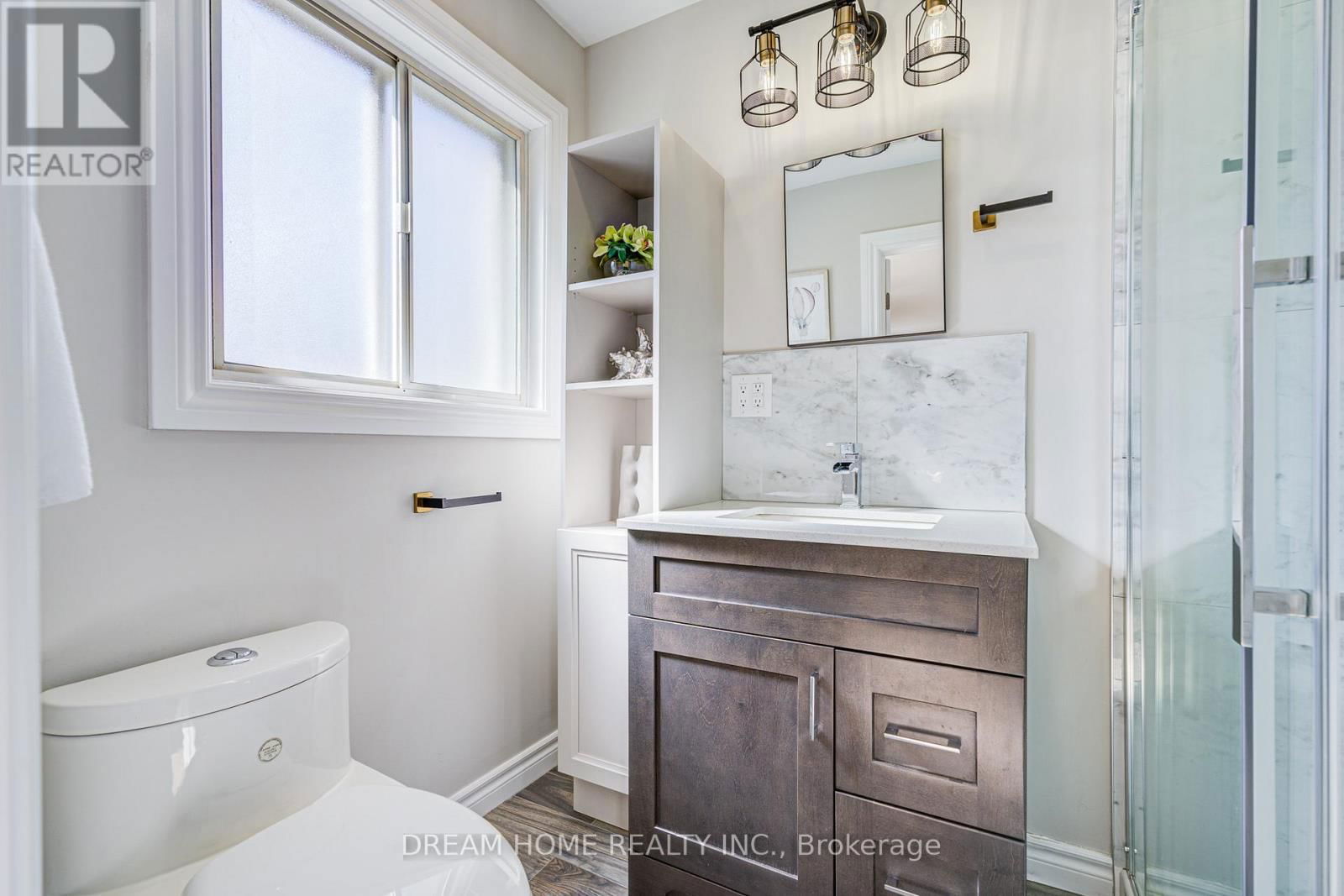 1323 SHAMIR CRESCENT Image 36