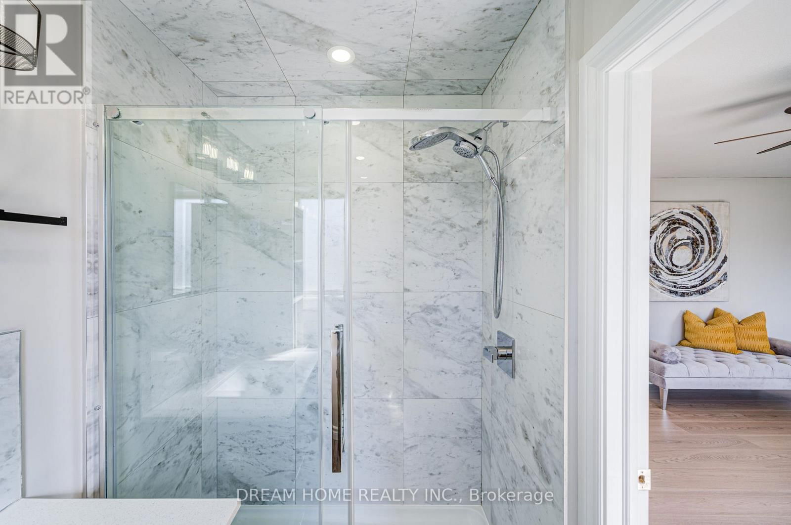 1323 SHAMIR CRESCENT Image 38