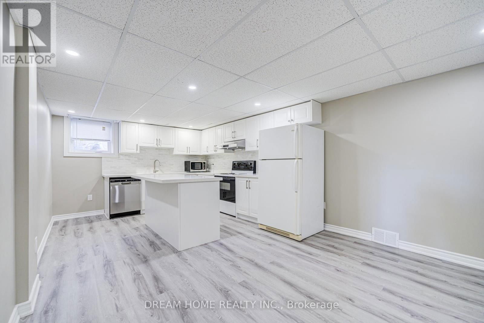 1323 SHAMIR CRESCENT Image 41