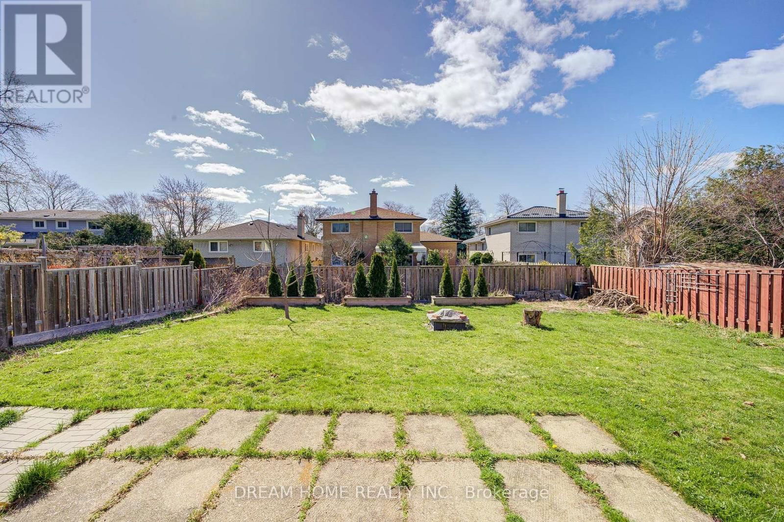 1323 SHAMIR CRESCENT Image 49