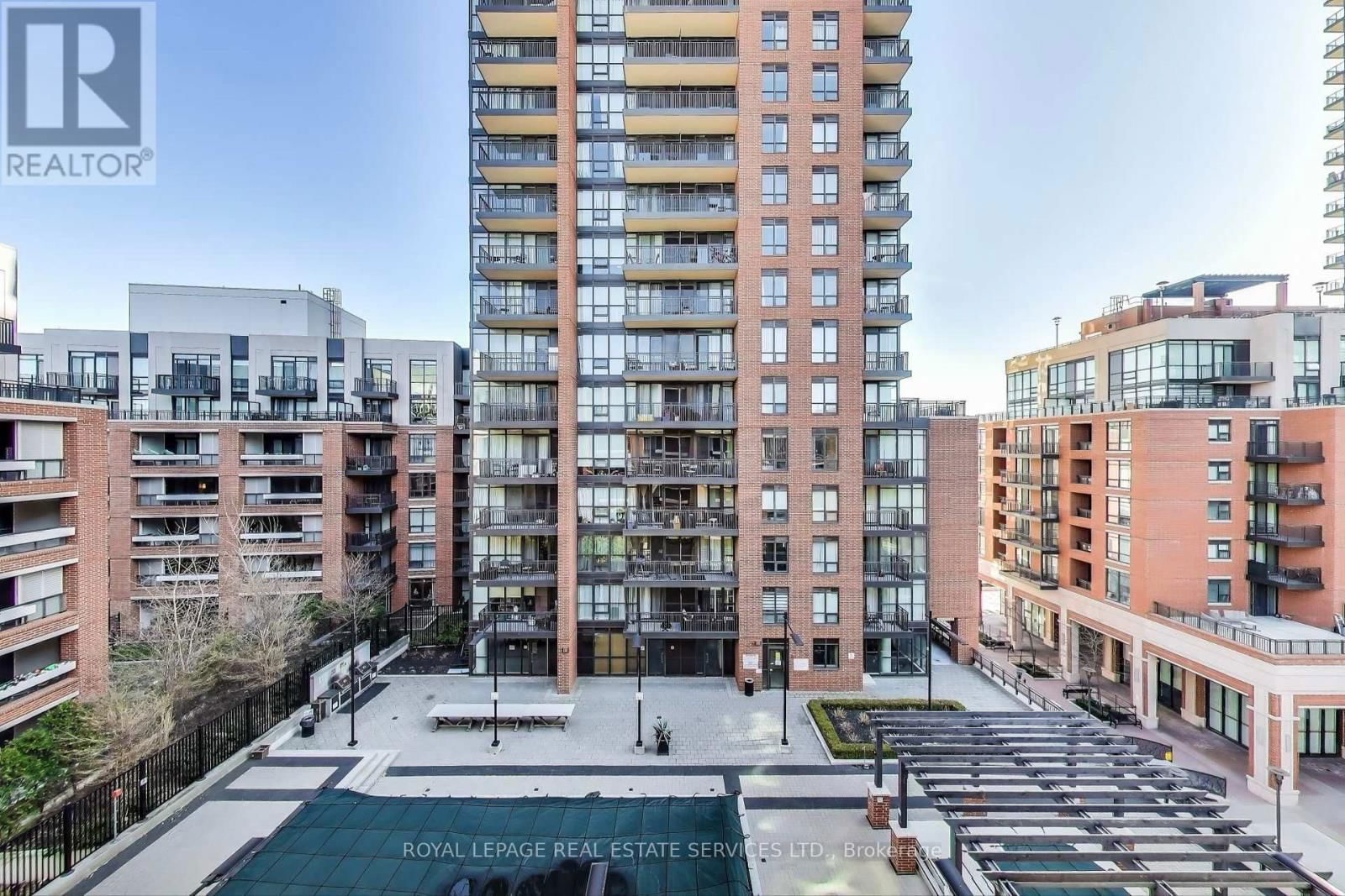 627 - 36 VIA BAGNATO AVENUE Image 24