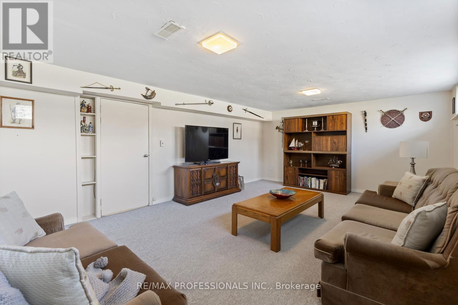 59 WARESIDE ROAD Image 31