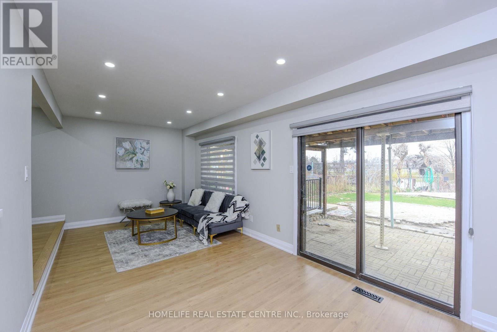 48 DAFOE CRESCENT Image 16