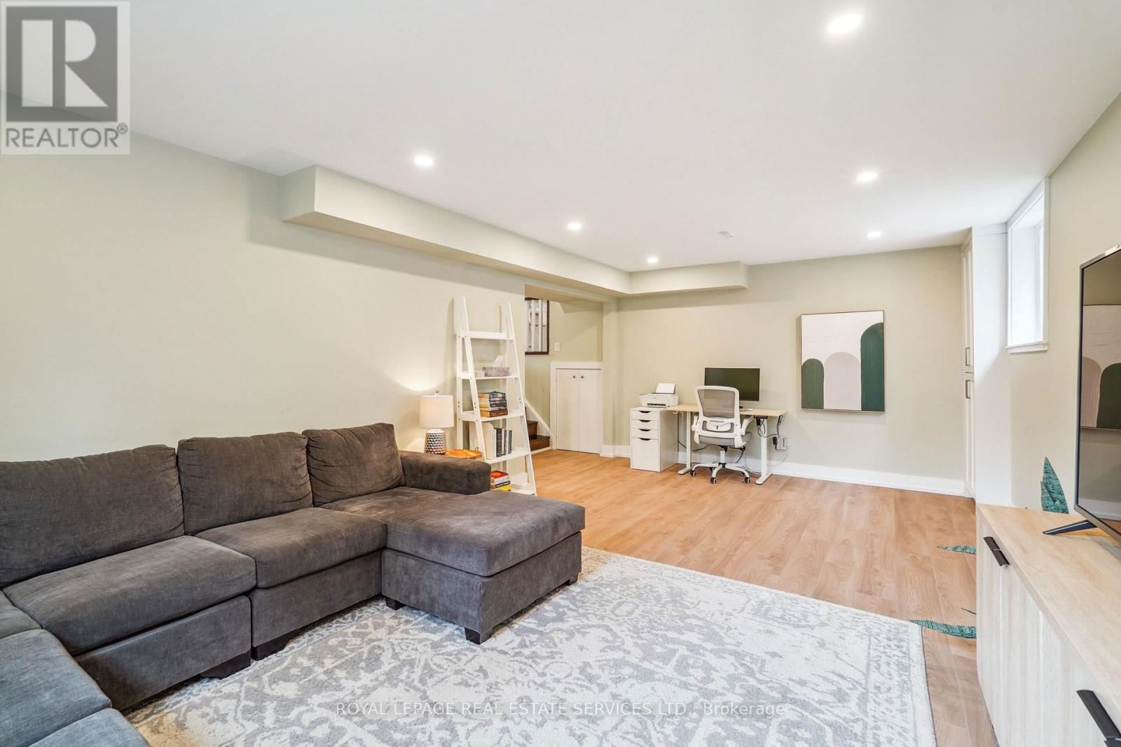 1269 FOREST HILL Image 23